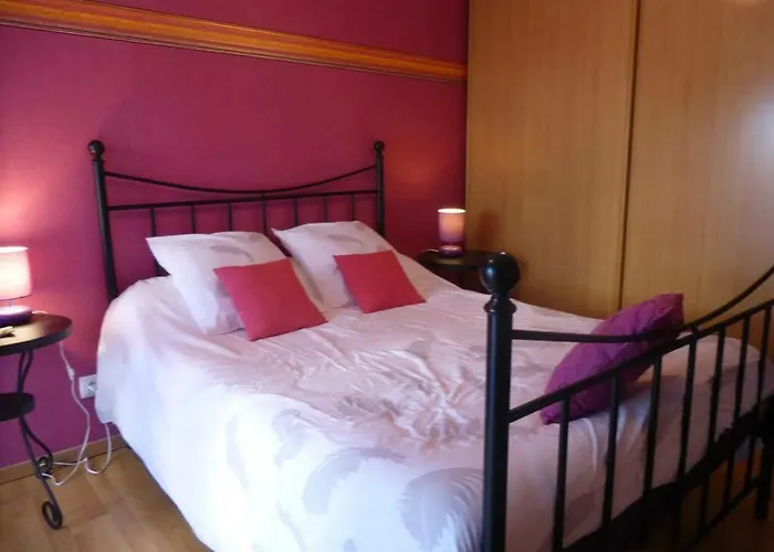 Alojamento de Acomodação e Pequeno-almoço Et Table D'hôtes Magaadjukalo Saint-Maurice-de-Lignon